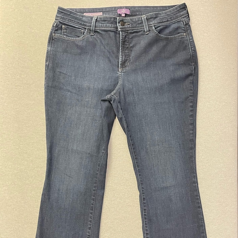 NYDJ Billie Mini‎ Bootcut Jeans 14P | Lift Tuck Technology Dark Wash Petite